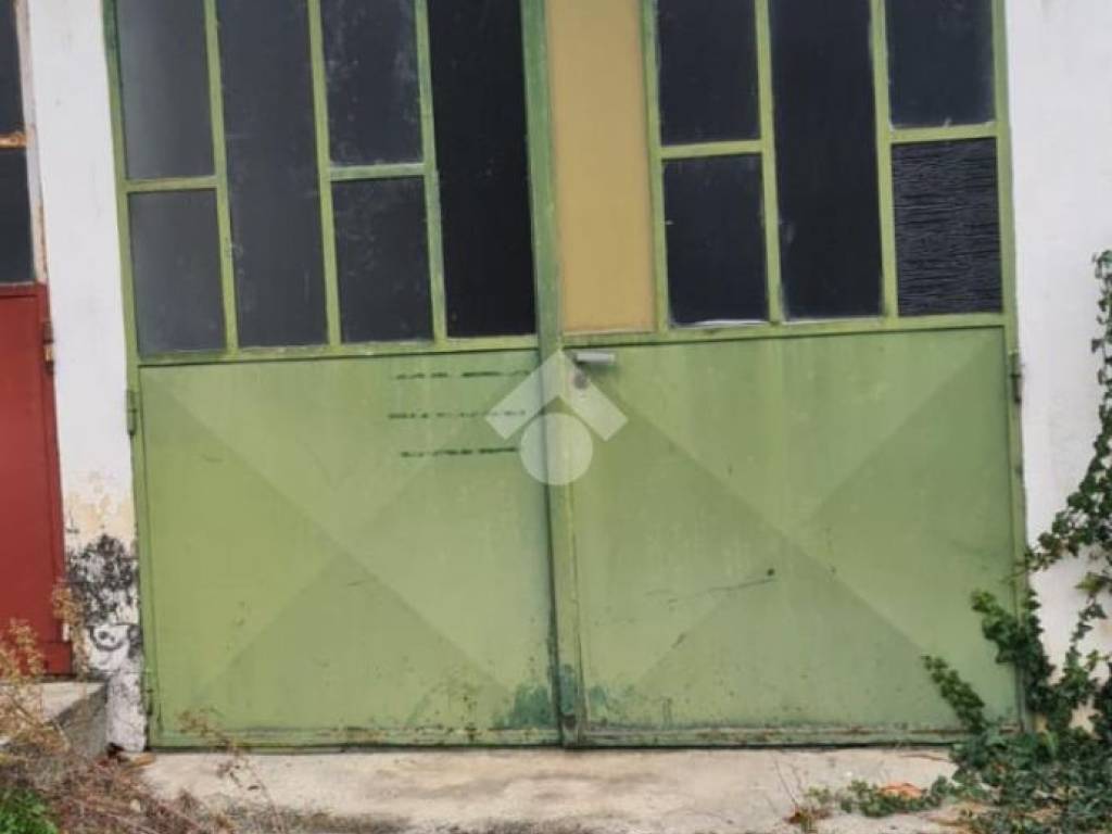 box auto in vendita a Ceres