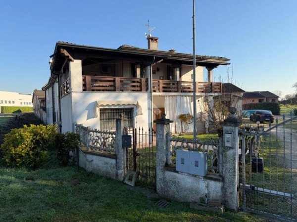 casa indipendente in vendita a Pralboino