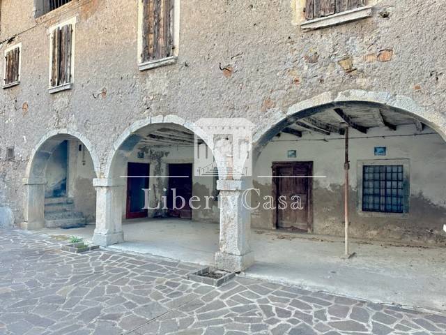 casa indipendente in vendita a Preseglie
