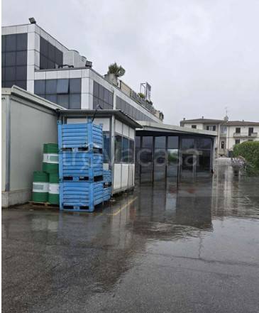 locale commerciale in vendita a Preseglie