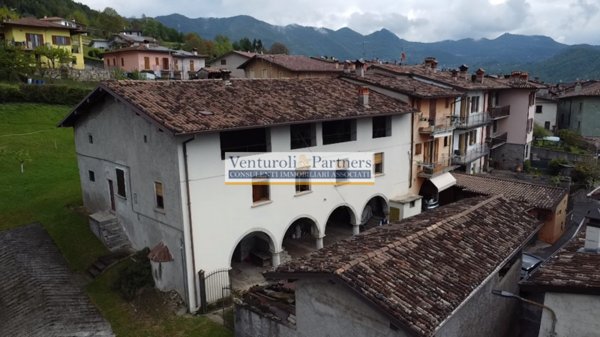casale in vendita a Preseglie
