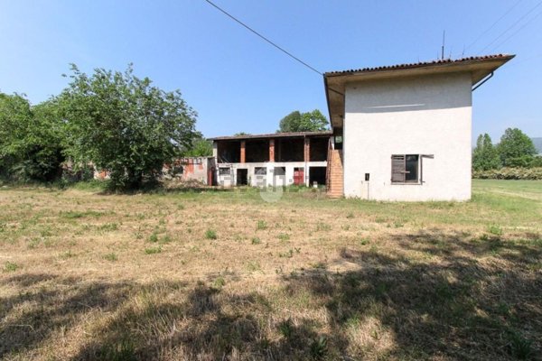 casa indipendente in vendita a Prevalle