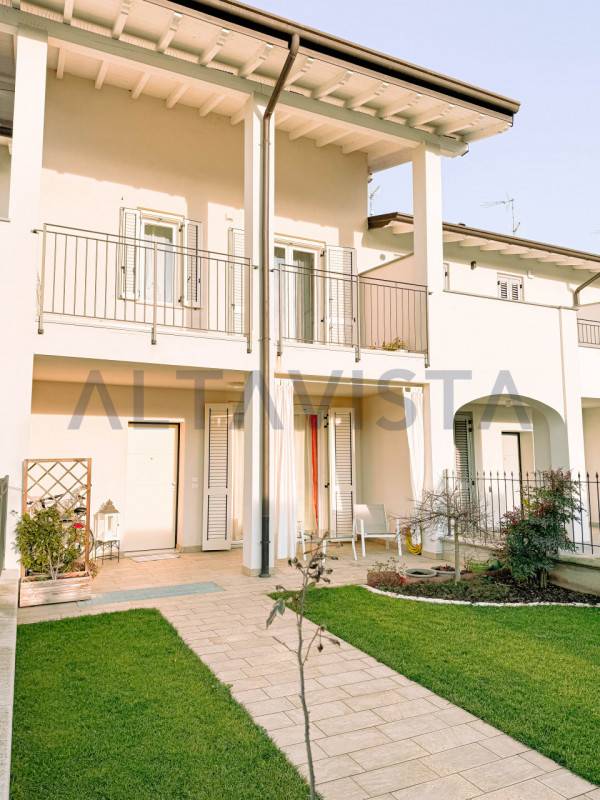 casa indipendente in vendita a Prevalle