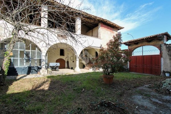 casa indipendente in vendita a Prevalle