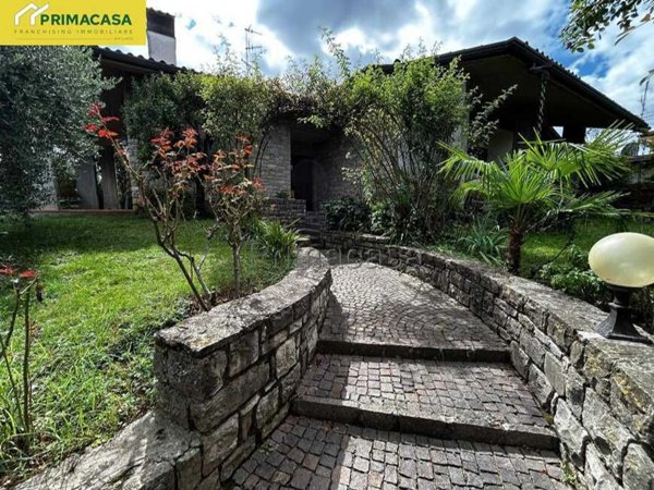 casa indipendente in vendita a Prevalle