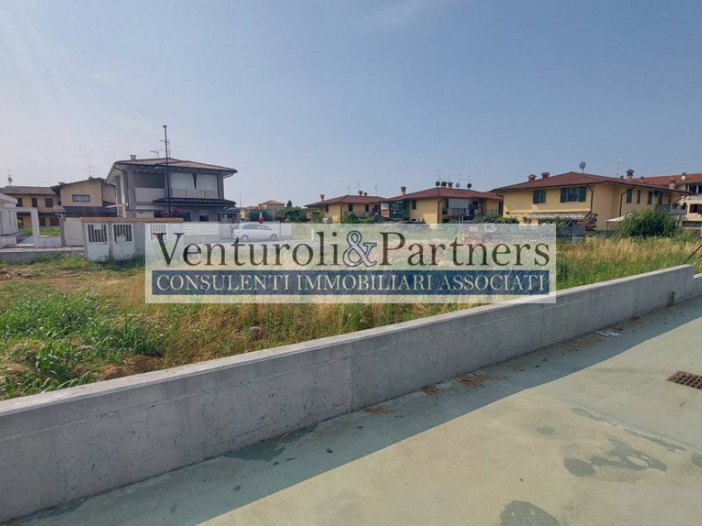 terreno edificabile in vendita a Prevalle
