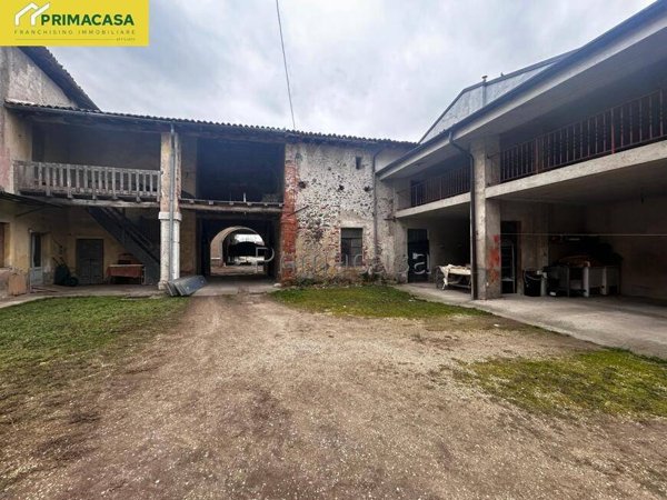 casa indipendente in vendita a Prevalle