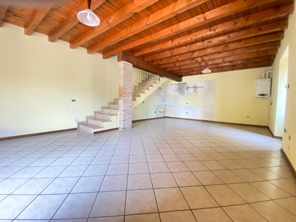 casa indipendente in vendita a Prevalle