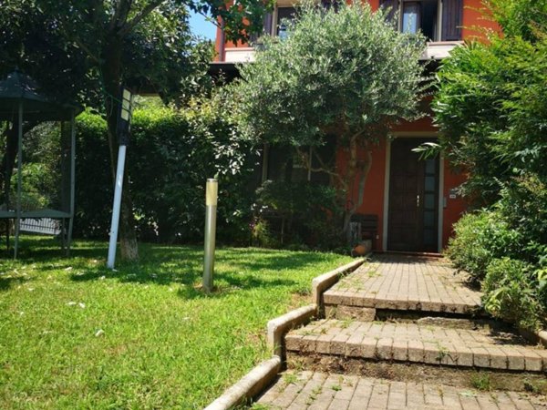 casa indipendente in vendita a Provaglio d'Iseo