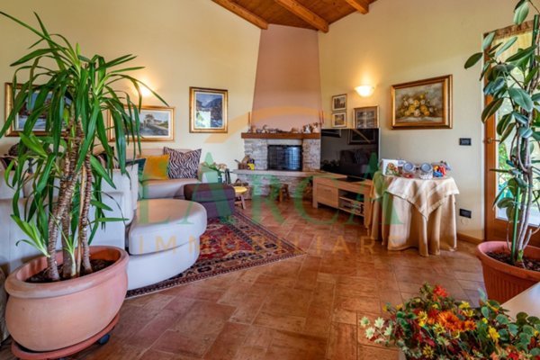 casa indipendente in vendita a Provaglio d'Iseo