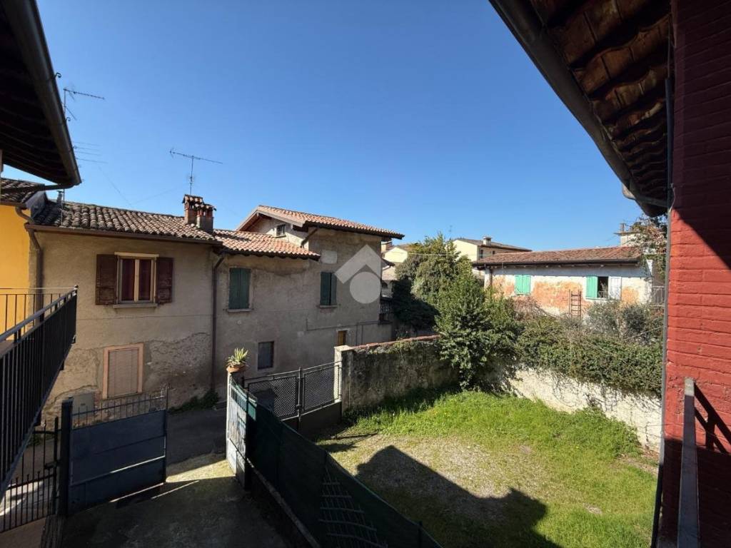 casa indipendente in vendita a Provaglio d'Iseo