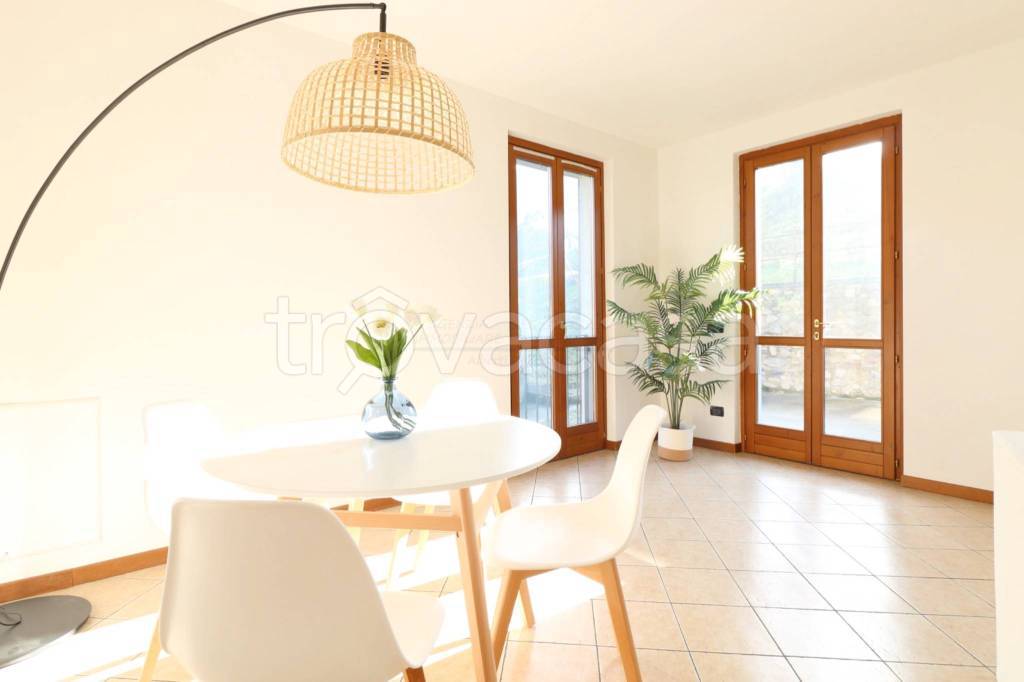 casa indipendente in vendita a Provaglio d'Iseo