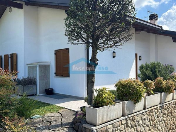 casa indipendente in vendita a Provaglio d'Iseo