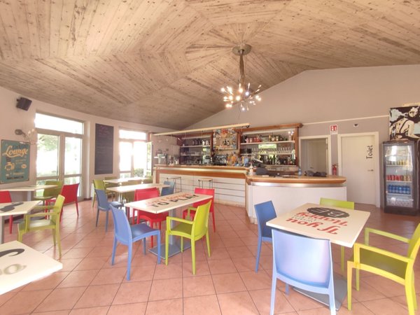 locale commerciale in vendita a Provaglio d'Iseo