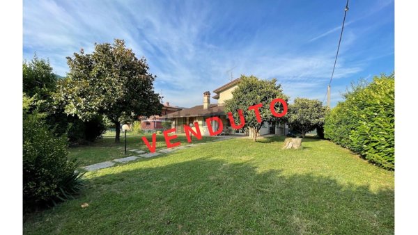casa indipendente in vendita a Provaglio d'Iseo