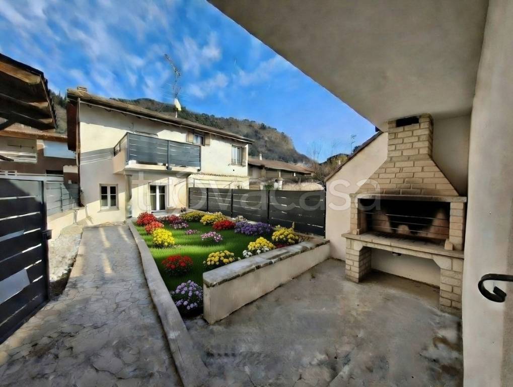 casa indipendente in vendita a Provaglio d'Iseo