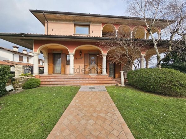 casa indipendente in vendita a Provaglio d'Iseo in zona Provezze