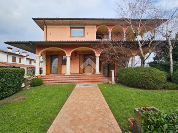 casa indipendente in vendita a Provaglio d'Iseo in zona Provezze