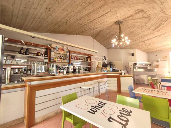 negozio in vendita a Provaglio d'Iseo