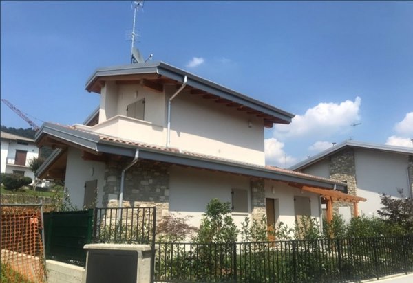 casa indipendente in vendita a Provaglio d'Iseo