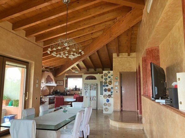 casa indipendente in vendita a Provaglio d'Iseo in zona Provezze