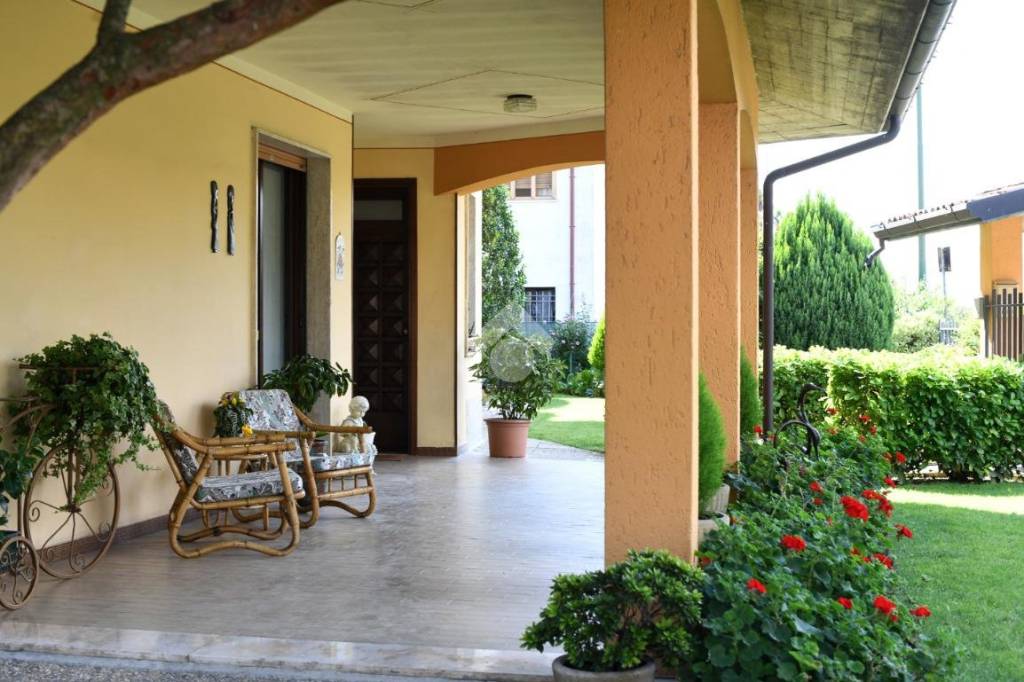 casa indipendente in vendita a Provaglio d'Iseo