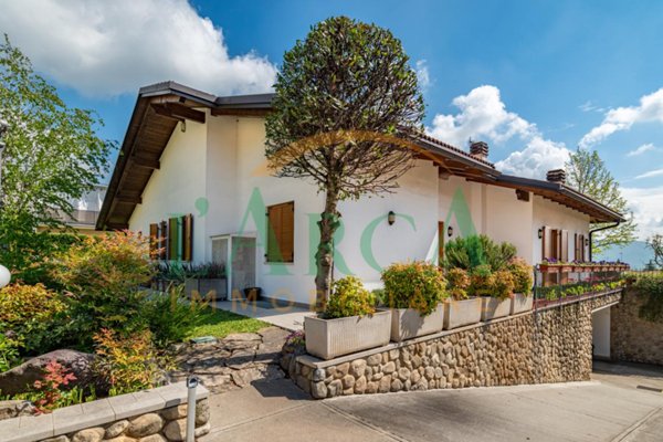casa indipendente in vendita a Provaglio d'Iseo