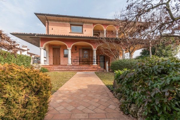 casa indipendente in vendita a Provaglio d'Iseo