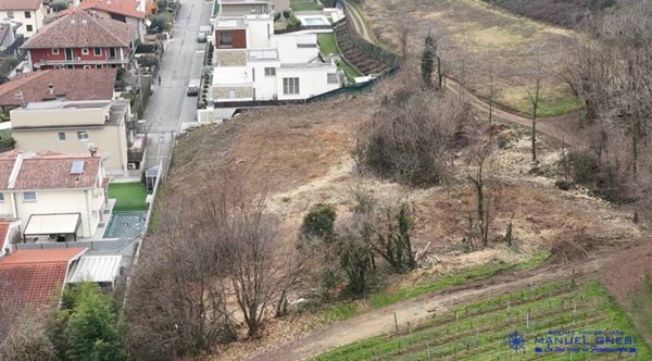 terreno edificabile in vendita a Provaglio d'Iseo in zona Fantecolo