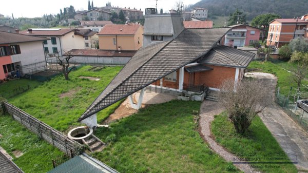 casa indipendente in vendita a Provaglio d'Iseo in zona Provezze