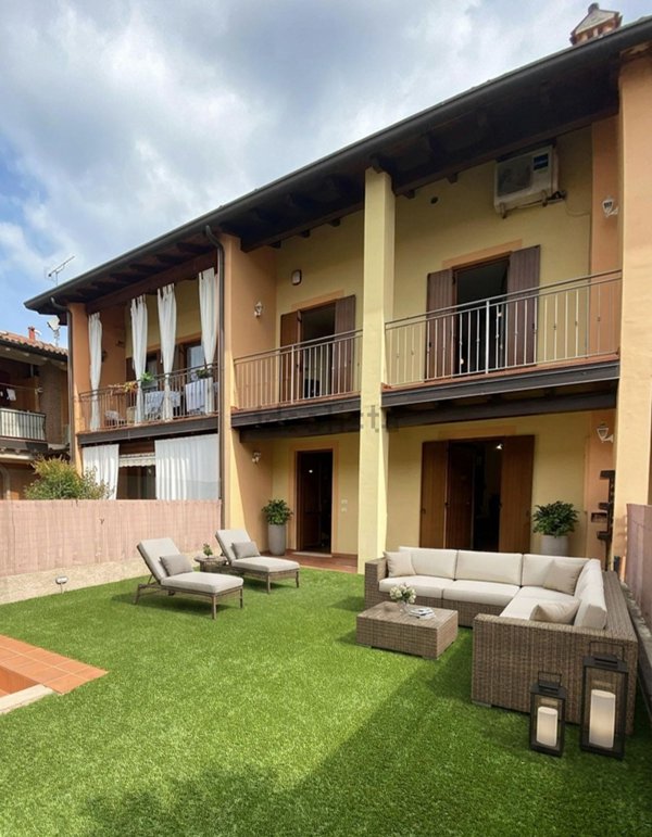 casa indipendente in vendita a Provaglio d'Iseo in zona Fantecolo
