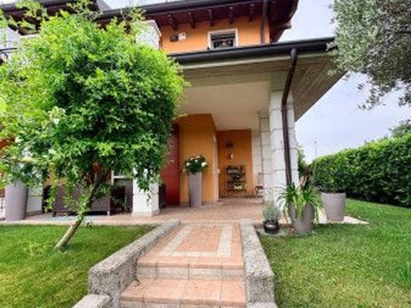 casa indipendente in vendita a Provaglio d'Iseo in zona Provezze
