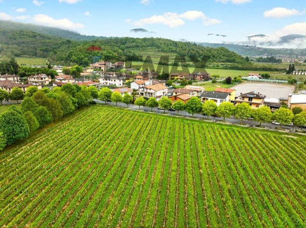 appartamento in vendita a Provaglio d'Iseo in zona Provezze