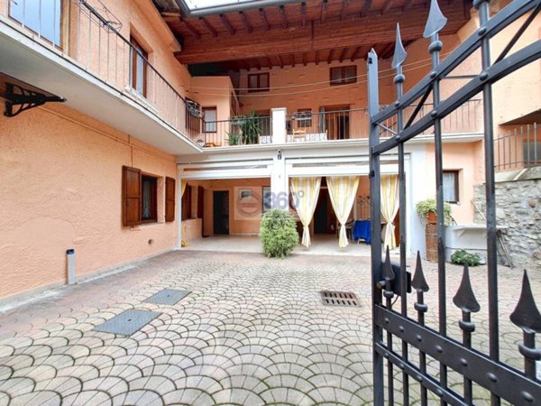 casa indipendente in vendita a Provaglio d'Iseo