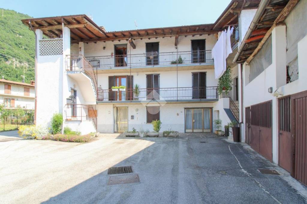 appartamento in vendita a Provaglio Val Sabbia in zona Cesane