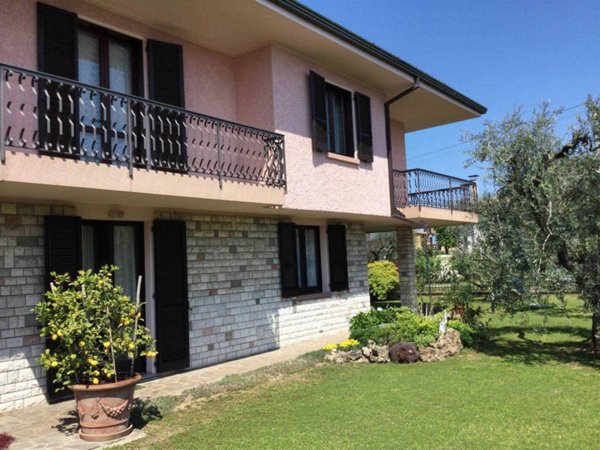 casa indipendente in vendita a Puegnago del Garda