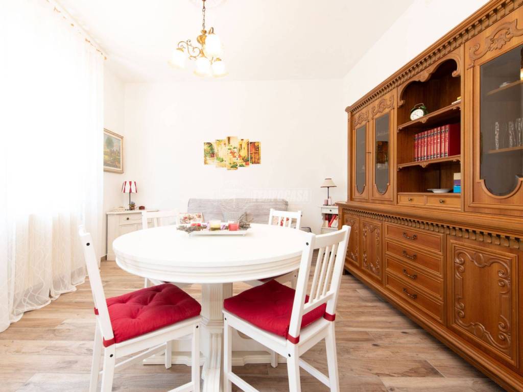 casa indipendente in vendita a Puegnago del Garda