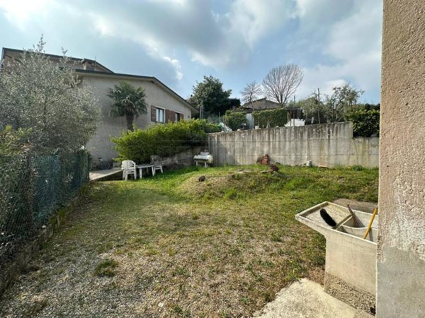 casa indipendente in vendita a Puegnago del Garda
