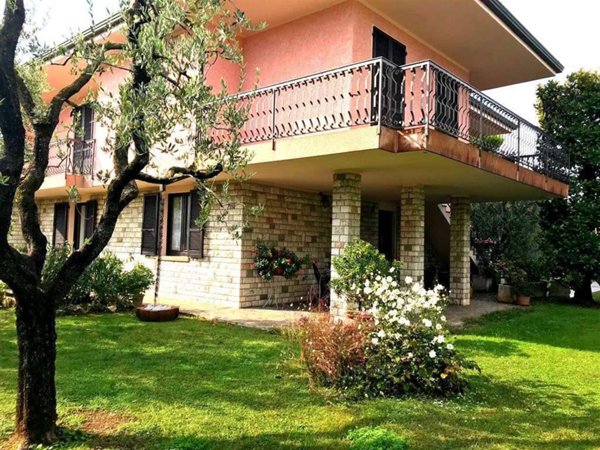 casa indipendente in vendita a Puegnago del Garda