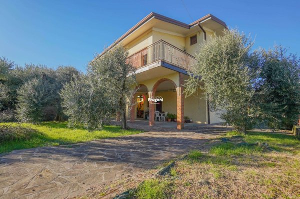 casa indipendente in vendita a Puegnago del Garda