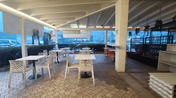 negozio in vendita a Puegnago del Garda