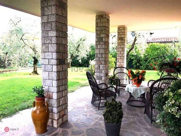 casa indipendente in vendita a Puegnago del Garda