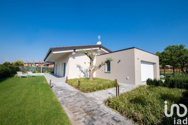 casa indipendente in vendita a Puegnago del Garda