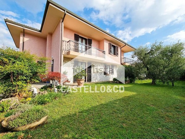 casa indipendente in vendita a Puegnago del Garda