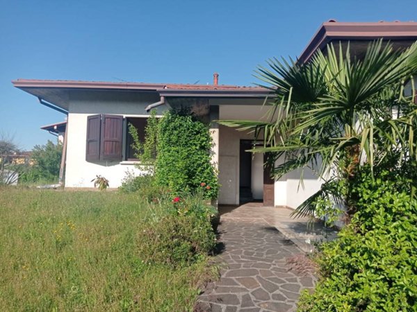 casa indipendente in vendita a Puegnago del Garda