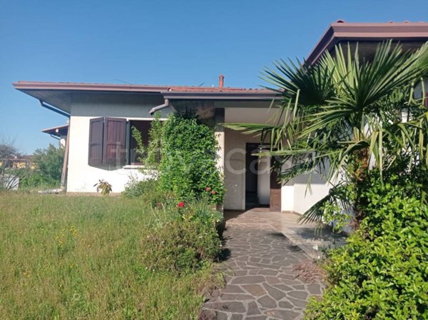 casa indipendente in vendita a Puegnago del Garda