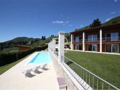 casa indipendente in vendita a Puegnago del Garda