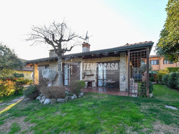 casa indipendente in vendita a Puegnago del Garda