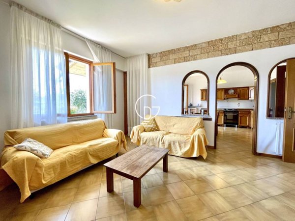 casa indipendente in vendita a Puegnago del Garda