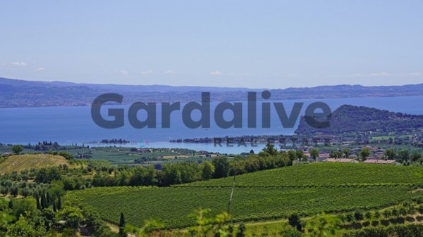 casa indipendente in vendita a Puegnago del Garda